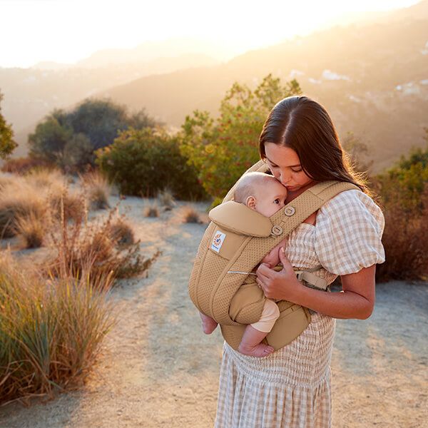 Ergobaby Canguro Porta bebe Omni Breeze