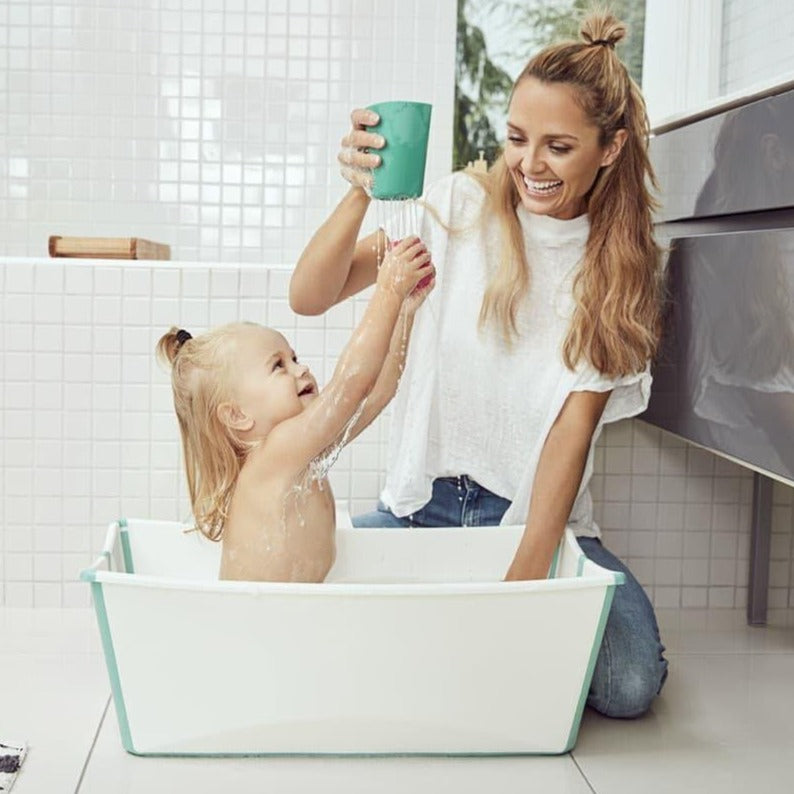  Stokke Flexi - Paquete de baño, color blanco, bañera plegable  para bebés + soporte para recién nacidos, duradero y fácil de almacenar,  cómodo de usar en casa o de viaje, lo